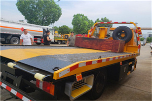 杂多附近拖车电话号码服务